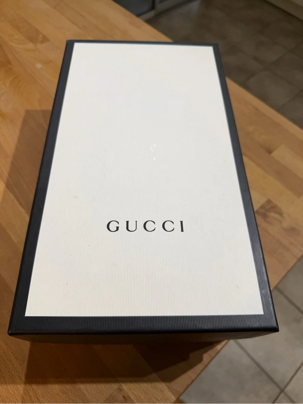 Gucci men sneaker size 10